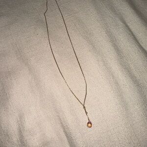 Chic Gold Necklace with Rose Pendant